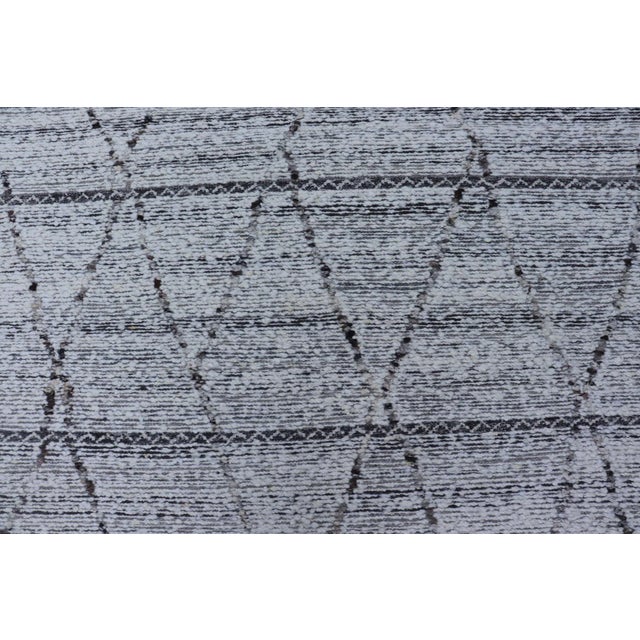 2010s All-Neutral Modern Rug in Off White, Gray and Black Diamond Minimalist Design For Sale - Image 4 of 11