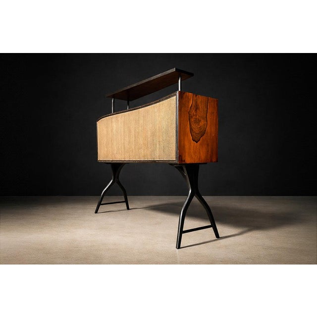 Brazilian Modern Curved Brazilian Bar in Rosewood and Ebony Finish 1950s For Sale - Image 4 of 12