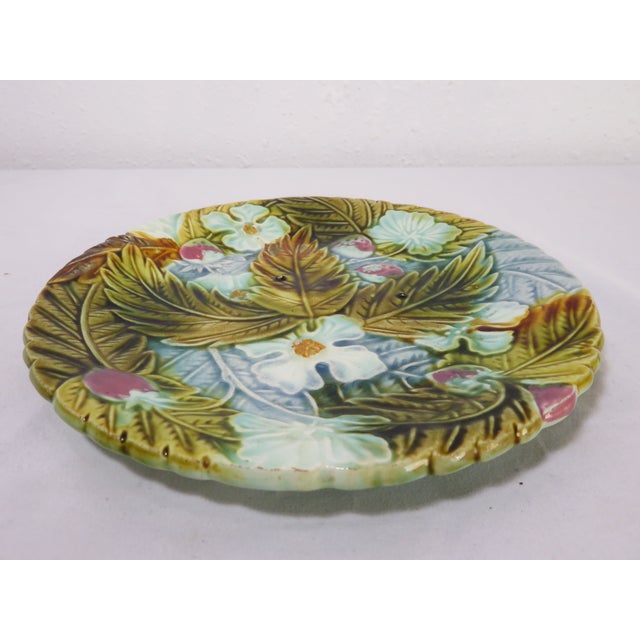 Antique 8.5" diameter, Haviland & Co Limoges, majolica / barbotine decorative strawberry floral plate. Beautiful vibrant...