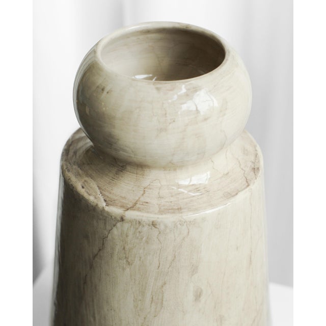 The vase of the famous Italian brand Rometti is in excellent condition, like new. It has a shiny glaze, it is marked in...