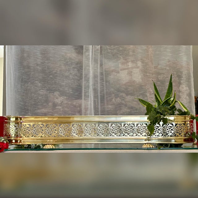 Antique Brass Fireplace Fender Pierced English Brass, Circa 1890's For Sale In Phoenix - Image 6 of 9