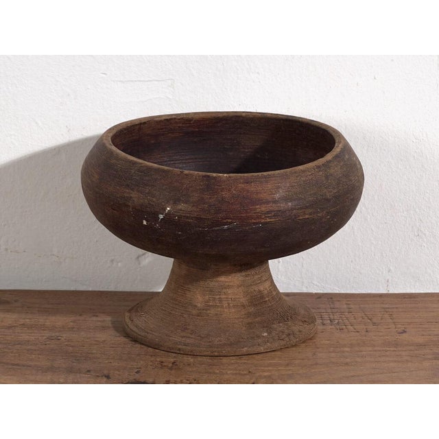Primitive Style Bowl in Wood For Sale - Image 5 of 6