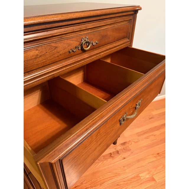 Henredon Vintage Henredon Heritage Walnut Italian Provincial - Highboy 5-Drawer (5300 Series) For Sale - Image 4 of 7
