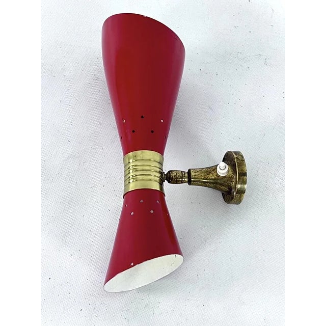 Fair vintage condition with normal trace of age and use but a couple of small dents on the back part. Made from brass and...