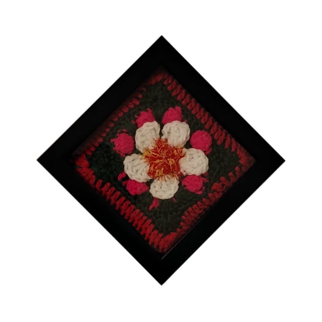 Crochet art of the beautiful Arkansas state flower, the Cherry Blossom flower. This item gives a crafty rustic and cozy...