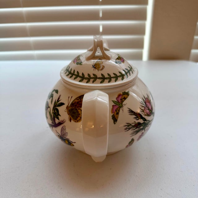 Vintage Portmeirion teapot is the Dog Rose pattern from the iconic Botanic Garden line. This line was launched in 1972 and...