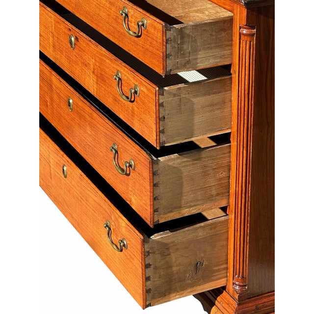 Antique Chippendale Delaware Valley Figured Walnut Gentlemen's Chest of Drawers For Sale In Boston - Image 6 of 12