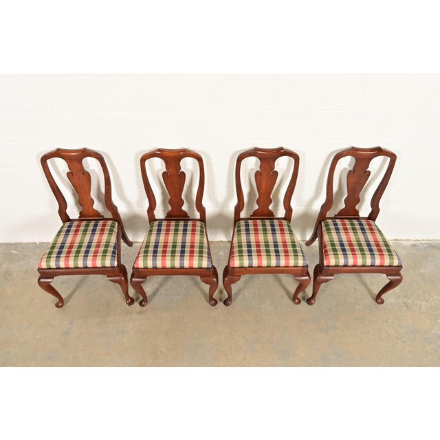 Henkel Harris Queen Anne Solid Cherry Wood Dining Chairs, Set of Four For Sale In South Bend - Image 6 of 14