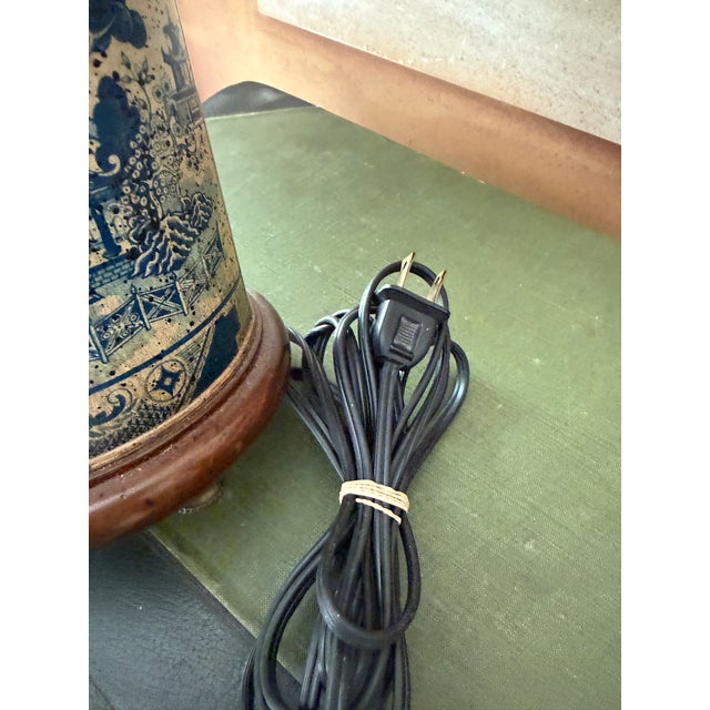 1980s Wildwood Tin Blue Willow Table Lamp For Sale - Image 11 of 12