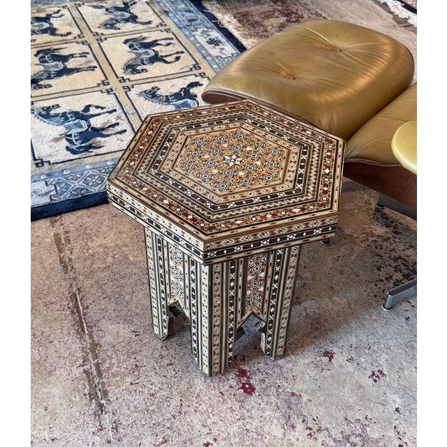 1940s Vintage Marquetry Wood Inlay With Mother-of-Pearl Hexagonal Side Table For Sale - Image 5 of 8