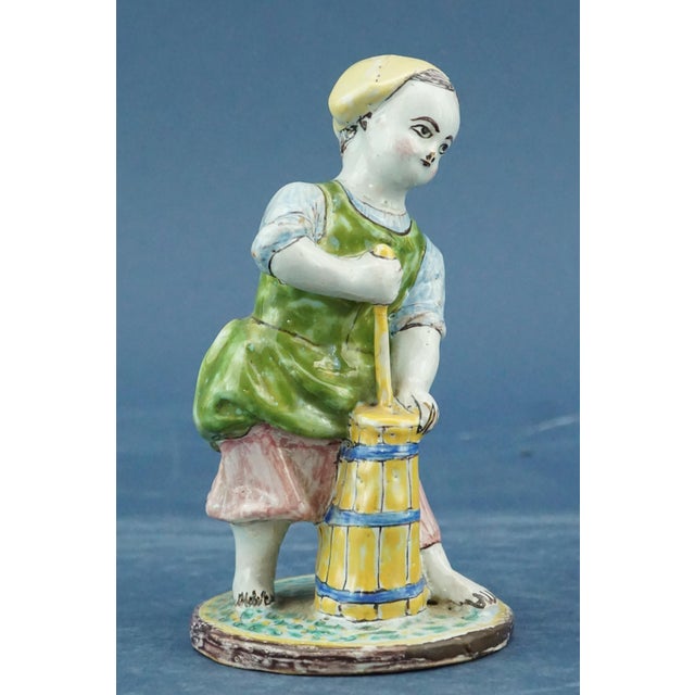 19th Century Hungarian Anabaptist Majolica Ceramic Peasant Women from Stomfa Haban, Set of 2 For Sale - Image 9 of 18