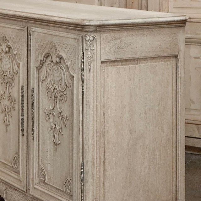 Grand Liégeois Louis XIV Style Stripped Oak Buffet ~ Credenza For Sale - Image 12 of 18