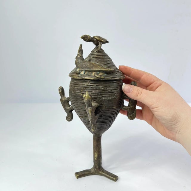 Early 20th Century Early 20th Century Bobo Bronze Vase with Chameleons Mali MATTER COLLECTION For Sale - Image 5 of 9