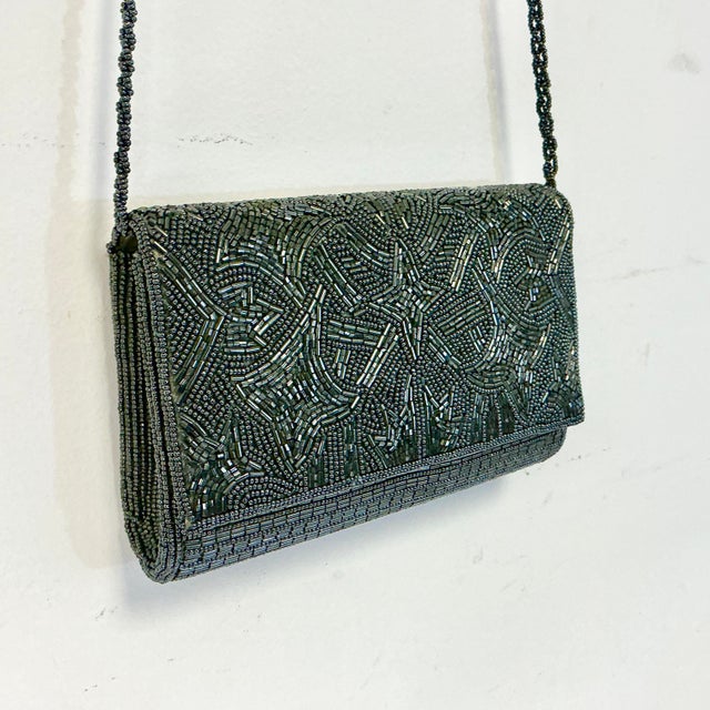 1980s Vintage Art Deco Hollywood Regency Hand Beaded Platinum Gray Evening Handbag Clutch For Sale - Image 6 of 12