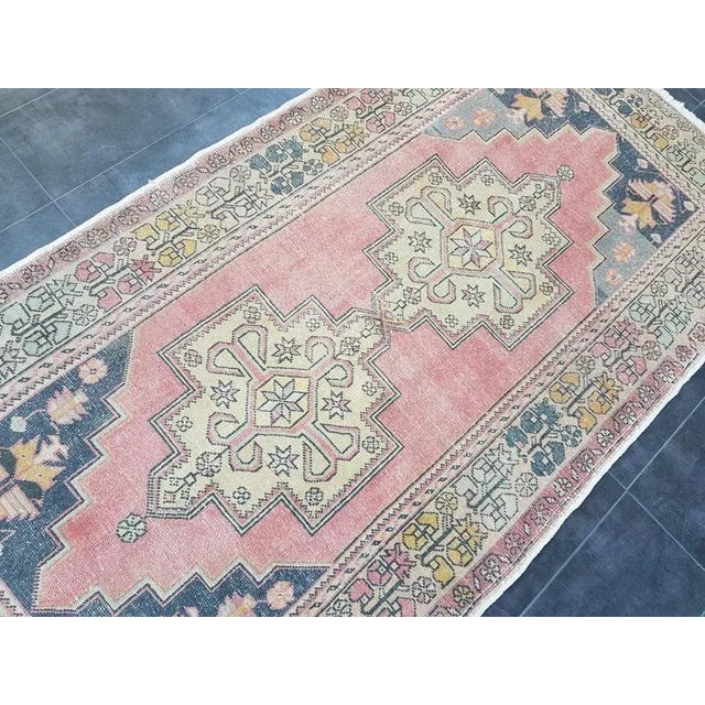 Textile 1960s Vintage Oushak Handmade Tribal Wool Rug- 4′3″ × 8′4″ For Sale - Image 7 of 11