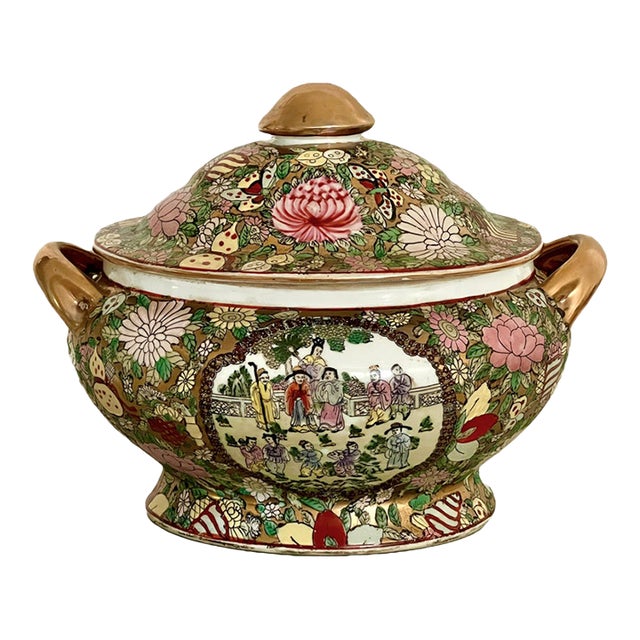Chinese Rose Medallion (Famille Rose) Porcelain Soup Tureen With Gilt Finish For Sale