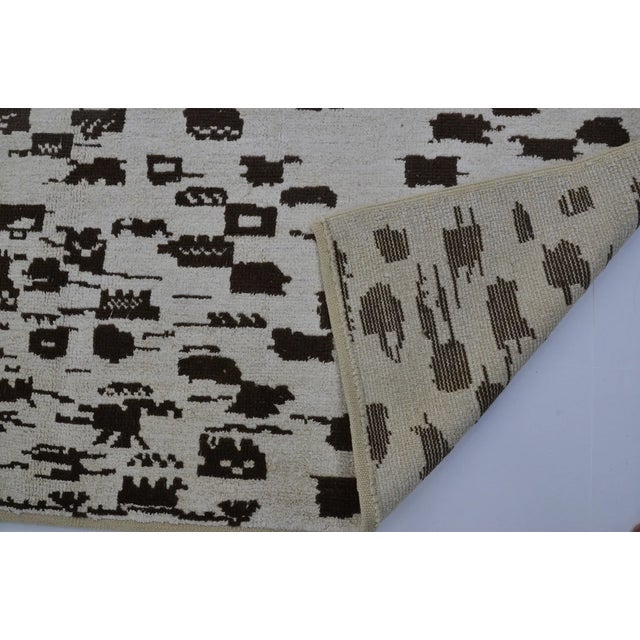 Off-white Mid 20th Century Turkish Neutral Hemp Rug For Sale - Image 8 of 10