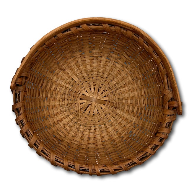 Auburn Antique Late 19th Century American Hand Woven Ash Wood Splint Swing Handle Carry Basket - Nice Color & Patina For Sale - Image 8 of 18
