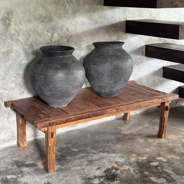 Large coffee table in upcycled golden teak. Width 1.60m; Height: 45cm; Depth 70cm. Excellent condition, solid and stable,...