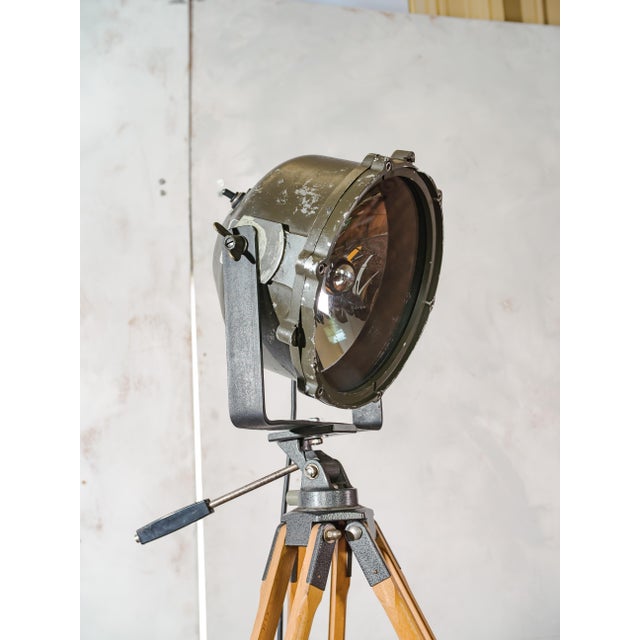 Industrial Leopard 1 Military Tank Search Spotlight Floor Lamp, 1950s For Sale - Image 14 of 18