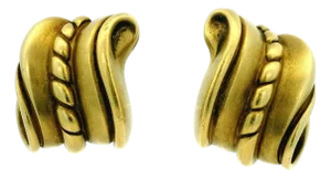 1980s Pair of Barry Kieselstein-Cord 1982 Omega Collection 18k Green Gold Scroll Earrings