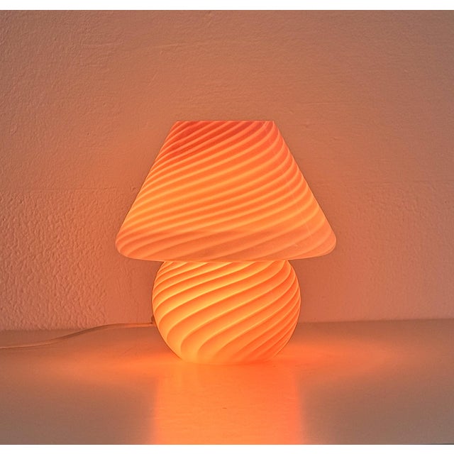 Mid-Century Modern Italian Pink Swirl Murano Glass Mushroom Table Lamp, 1970s For Sale - Image 3 of 14