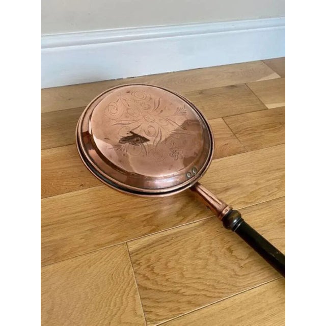 Antique George III copper warming pan having the original turned handle, copper warming pan with a lift up lid D. 1800