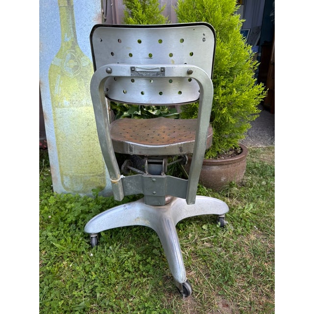 Mid 20th Century Vintage GoodForm Industrial Adjustable Swivel Chair For Sale - Image 5 of 5