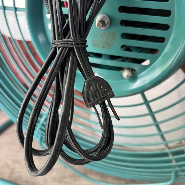 Emerson Vintage Emerson Seabreeze Electric Fan Turquoise Metal Frame 24" For Sale - Image 4 of 18