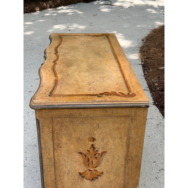 Hekman Furniture Louis XV French Antique Style 2 Drawer Commode - Hekman Furniture For Sale - Image 4 of 14
