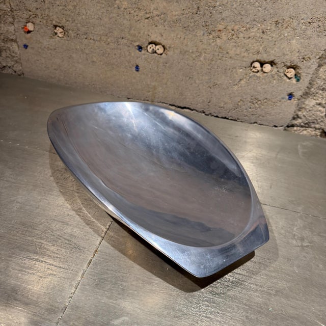 2000 - 2009 Nambé Butterfly Bowl Mid-Century Modern Serving Dish Richard K. Thomas For Sale - Image 5 of 11