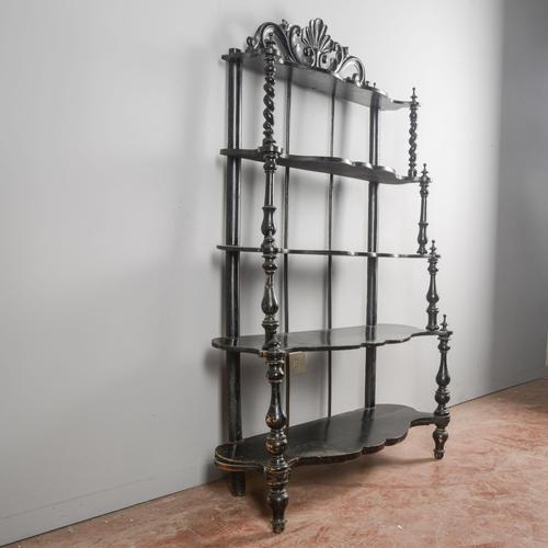 This imposing period étagère dates back to the louis-philippe period, a period characterized by a predilection for...