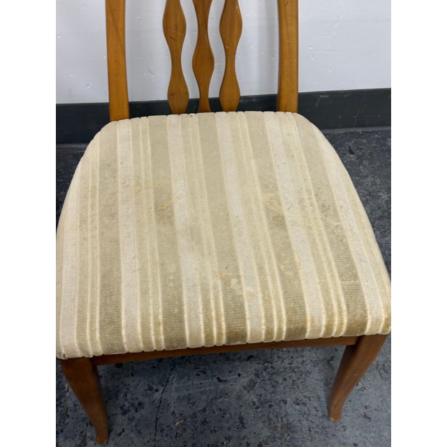American of Martinsville Mid 20th Century Sculpted Spindle-Back Dining Chairs, Set of Four For Sale - Image 9 of 12