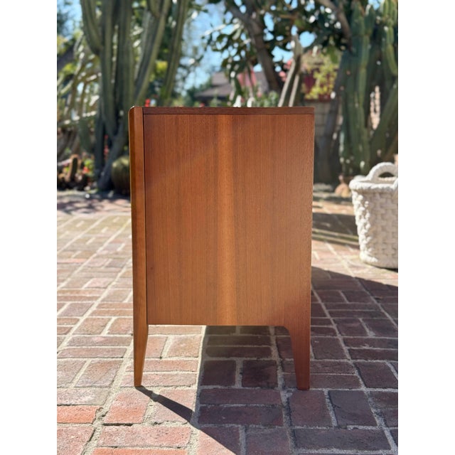 Wood Mid Century Modern Bassett Dresser c.1960’s For Sale - Image 7 of 10