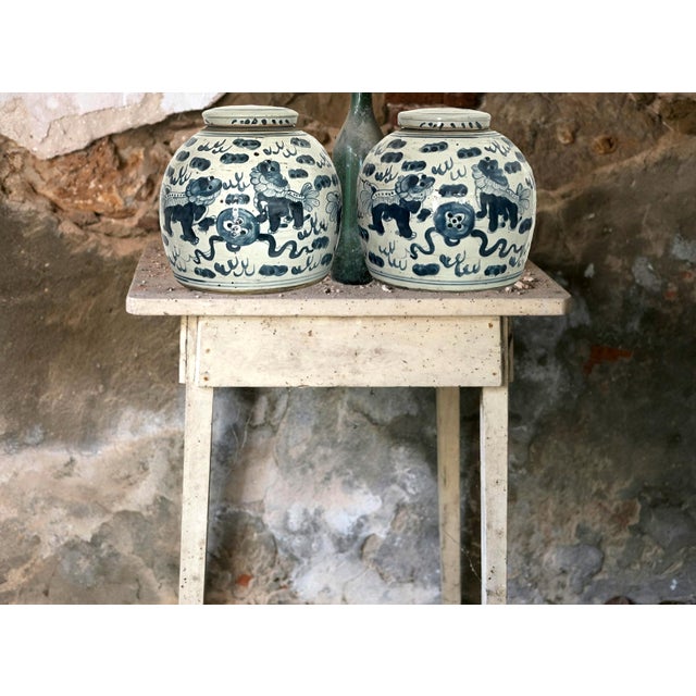 Paint 19th Century Qing Chinese Blue and White Antique Storage/Ginger Jars With Foo Lions - A Pair For Sale - Image 7 of 14
