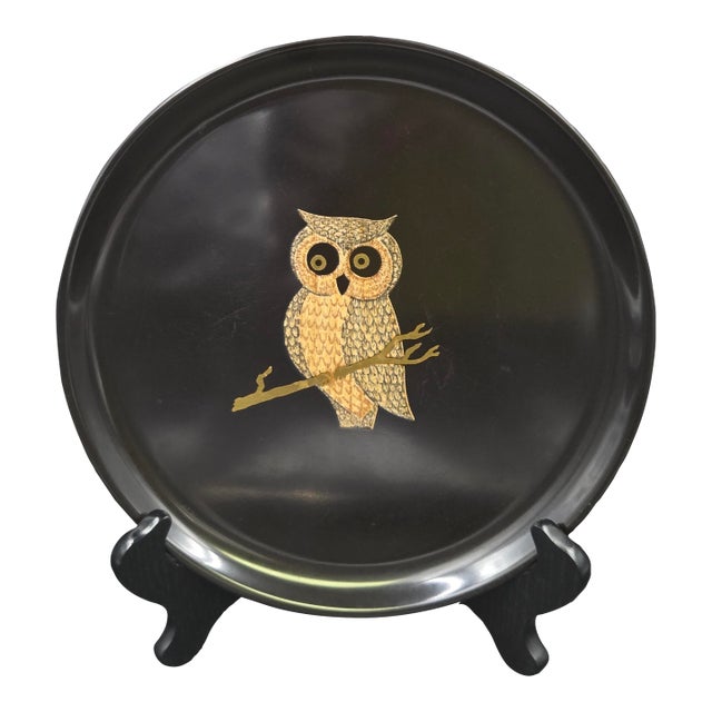 Mid-Century Couroc of Monterey California Hand-Inlaid Owl Round Black Serving Tray For Sale