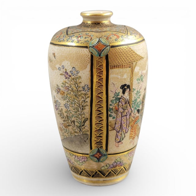 Miniature Meiji Satsuma Vase with Family Scene from Chosei, Kyoto, Japan, 1890 For Sale - Image 4 of 13