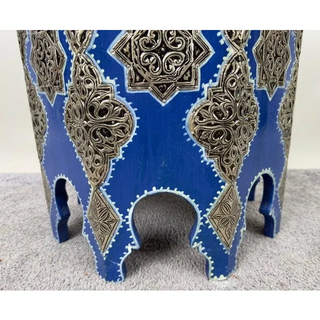 Moroccan Boho Chic White Brass Inlaid Side or End Table in Blue, a Pair For Sale - Image 12 of 12