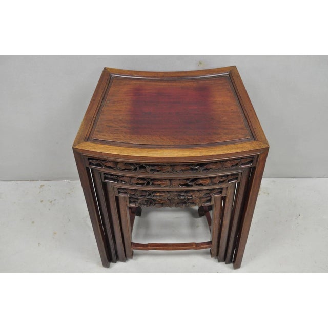 Chinoiserie Vintage Chinese Carved Hardwood Curved Frame Nesting Side Tables - Set of 4 For Sale - Image 3 of 18