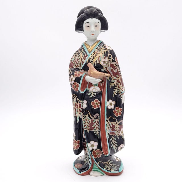 Japanese Porcelain Imari Courtesan With Dove, Late 19th Century Circa 1880 For Sale - Image 4 of 13