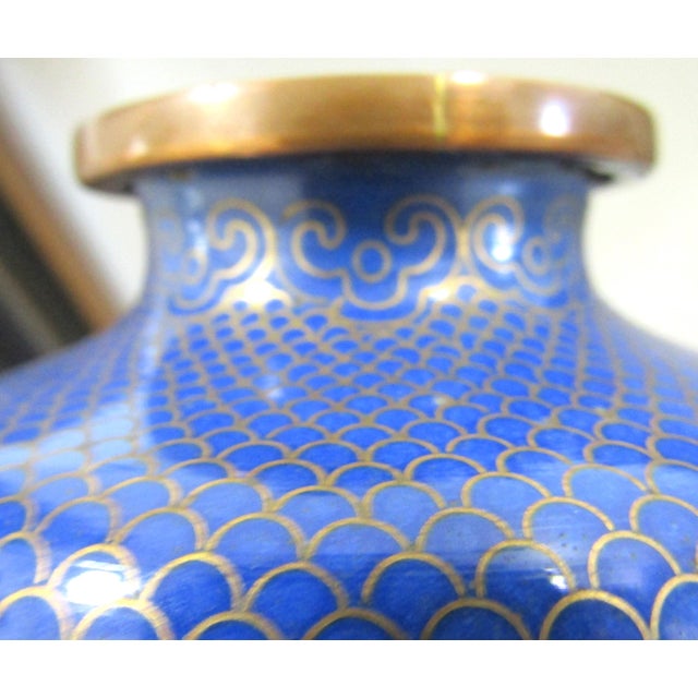 Pair of 1930s Chinese Turquoise Blue Enameled Fish Scale Cloisonne Vases For Sale - Image 9 of 12