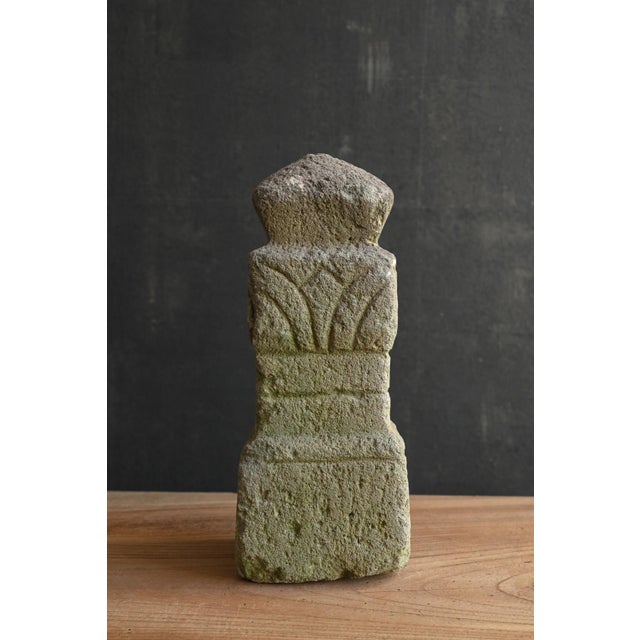 Antique Japanese Stone Pagoda Finial Fragment / Edo Period / Carved Lotus Base For Sale - Image 12 of 17