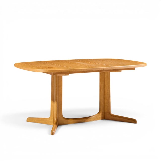 Gudme Mobelfabrik Mid Century Danish Teak Expanding Dining Table With 2 Leaves For Sale In Chicago - Image 6 of 13
