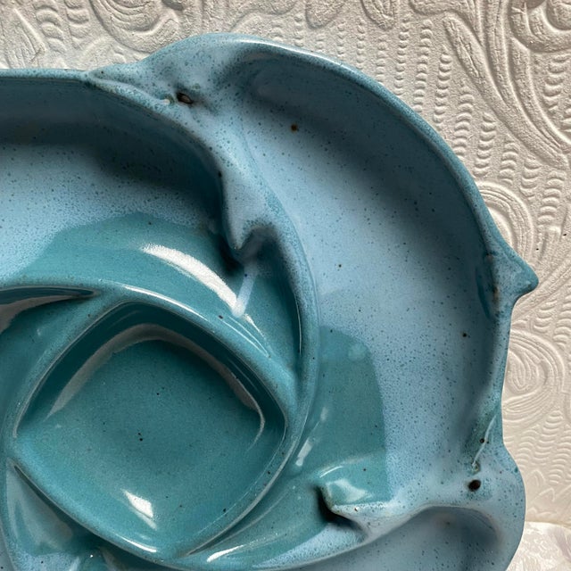 Abstract Vintage Tom Chamberlain Turquoise Dolphins Chip and Dip For Sale - Image 3 of 9