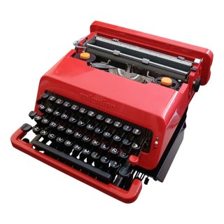Valentine Typewriter by E. Sottsass and P. King for Olivetti, 1969 For Sale