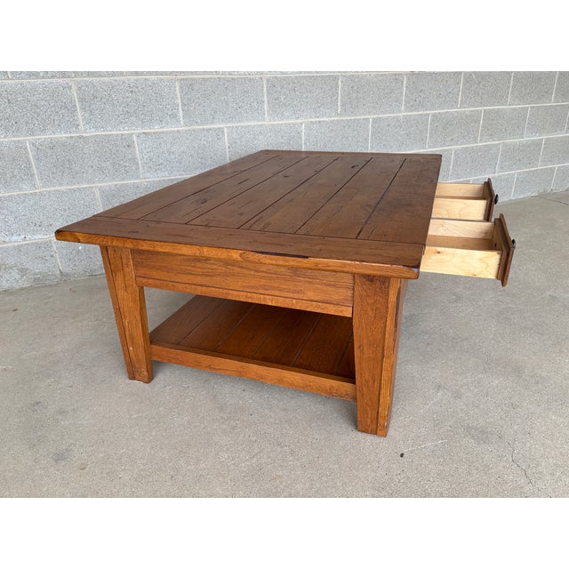 Description: Broyhill Attic Heirlooms Shaker Style Oak Coffee Table. In Good Vintage Furniture Condition. Original Finish....