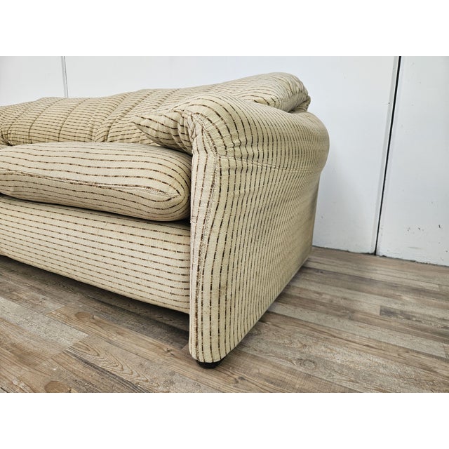 Maralunga Three-Seater Fabric Sofa by Vico Magistretti for Cassina, 1970s For Sale - Image 12 of 18