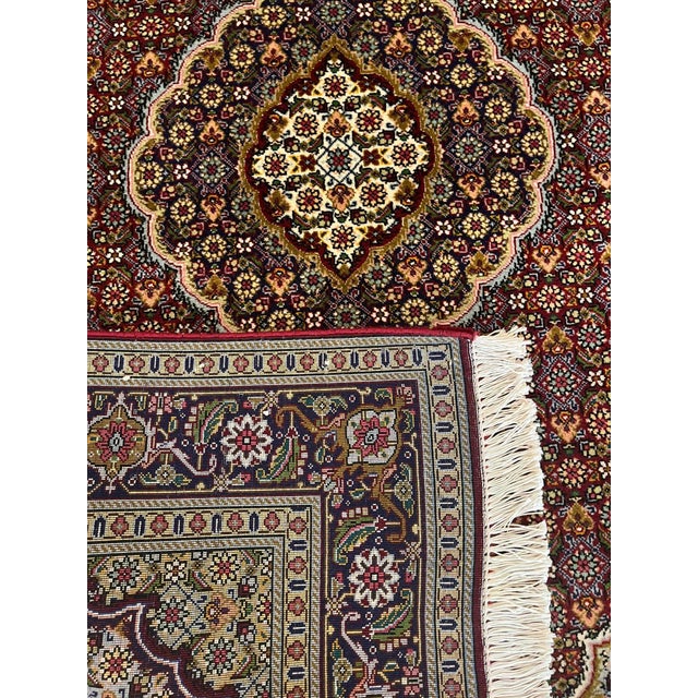very beautiful and fine Tabriz rug, vintage hand-knotted