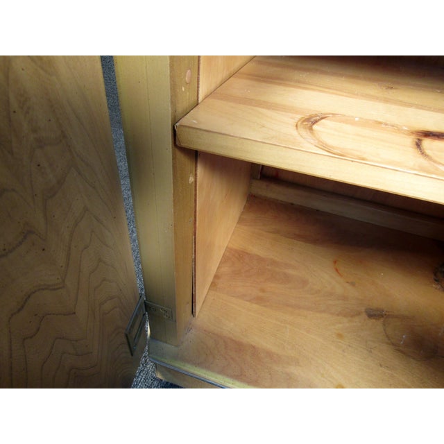 American of Martinsville 1960s Wood Server by American of Martinsville For Sale - Image 4 of 12