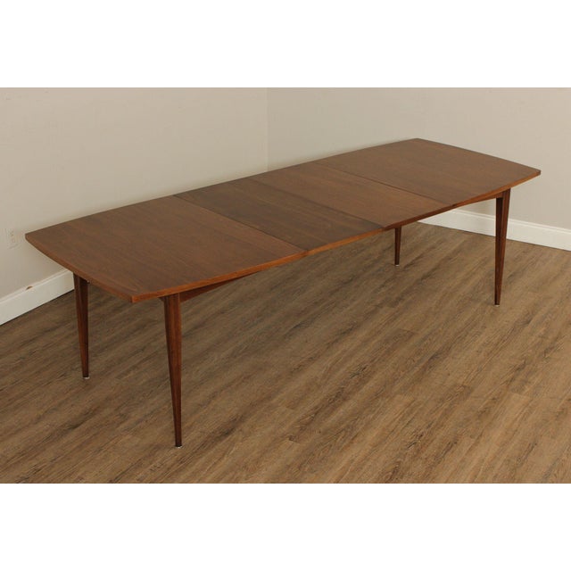 Mid-Century Modern Broyhill Emphasis Mid Century Modern Walnut Expandable Dining Table For Sale - Image 3 of 12